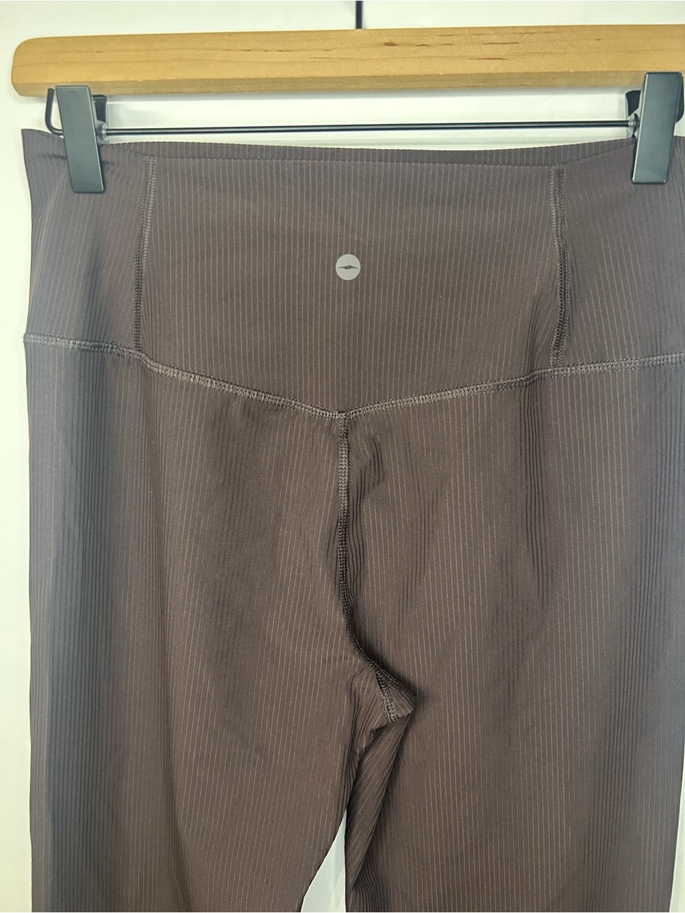*NWOT* Avia Women’s Brown Ribbed Softscupt Straight Leg Leggings, Medium (8-10) - Picture 7 of 10